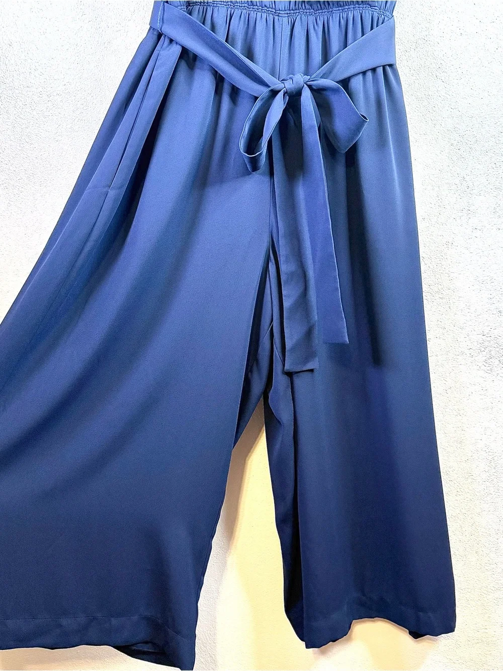 Aritzia Babaton Maximillian Belted Wide Leg Sleeveless Jumpsuit Navy Blue Size L